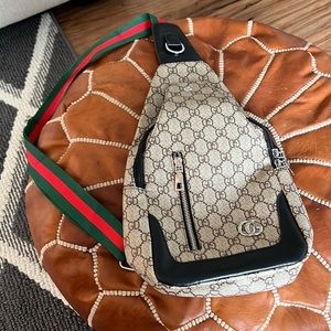 crossbody/sling bag